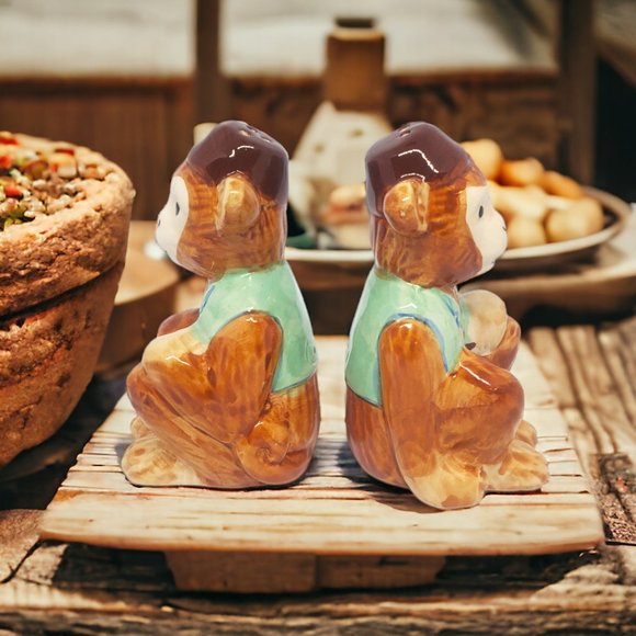 Twin Monkeys Salt & Pepper Shakers - Ceramic - Hand Painted - Picture 6 of 6